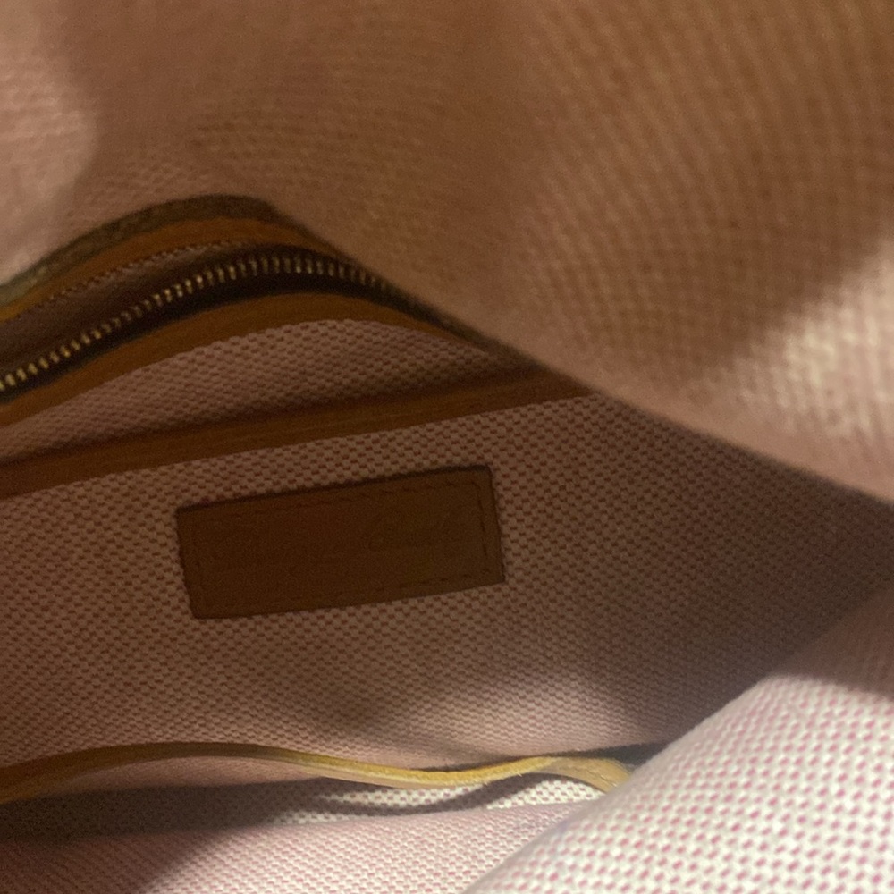 Authentic Dooney and Bourke all weather leather shoulder bag. Great condition. - Picture 2 of 5